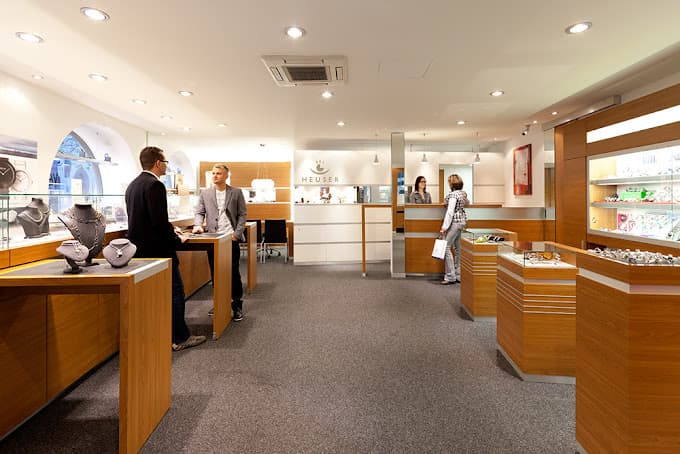 Heuser GmbH - Uhren Schmuck Optik – Nagold – Ihr Geschäft